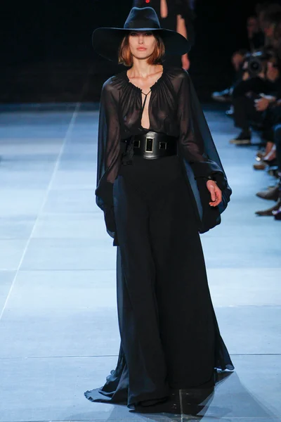 Look 37